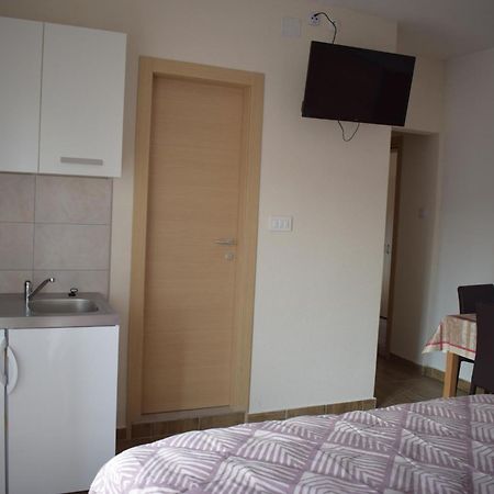 Apartments Nediljko & Mila Zadar Bagian luar foto