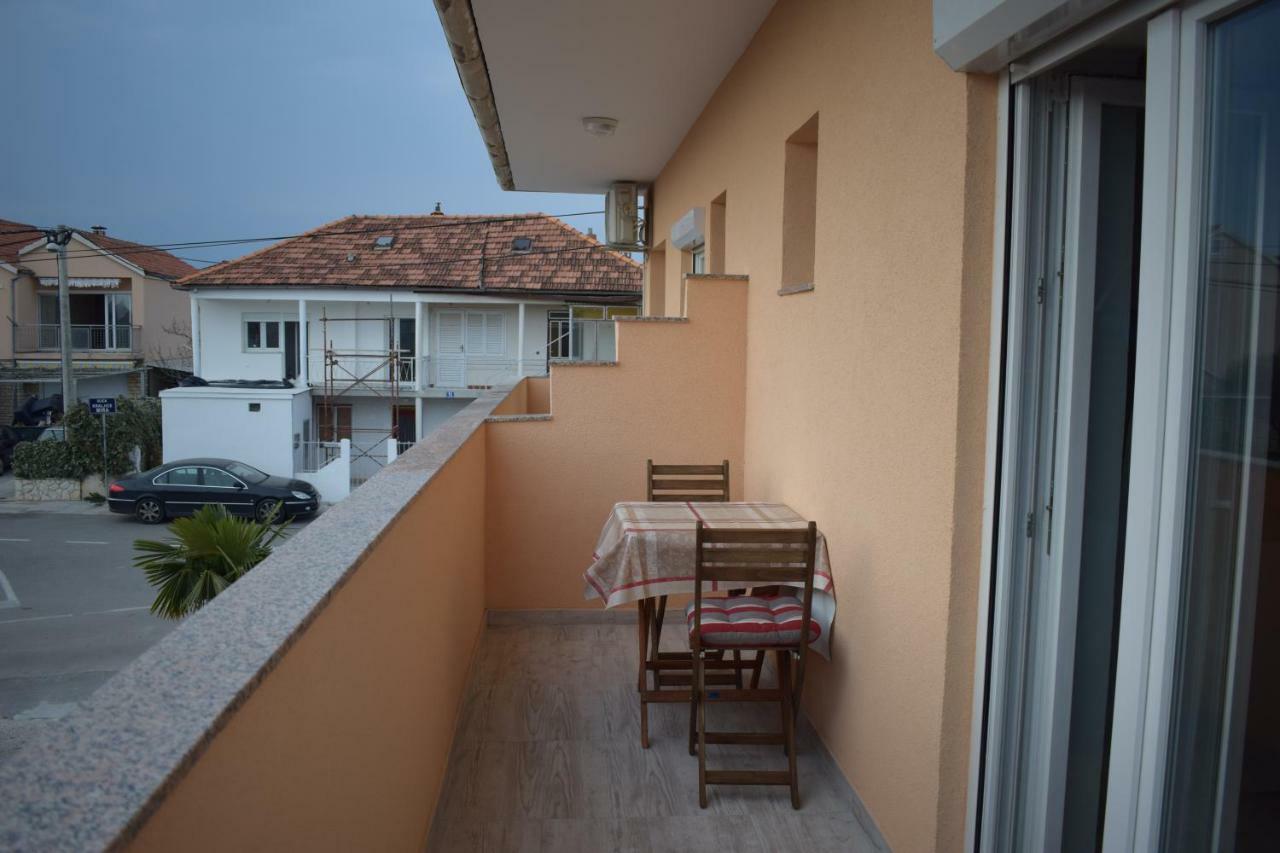 Apartments Nediljko & Mila Zadar Bagian luar foto
